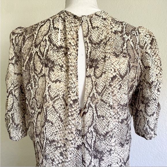 Reformation Short Sleeve Dress - Picture 8 of 10